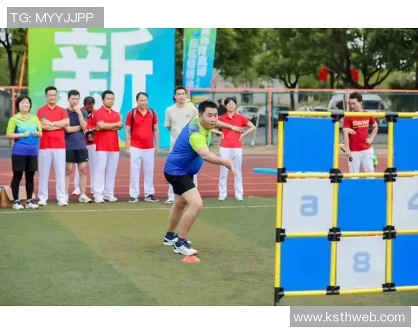 杨丽独家分享飞盘技巧与心得体会助你轻松掌握这项运动的魅力与乐趣 杨丽独家分享飞盘技巧与心得体会助你轻松掌握这项运动的魅力与乐趣